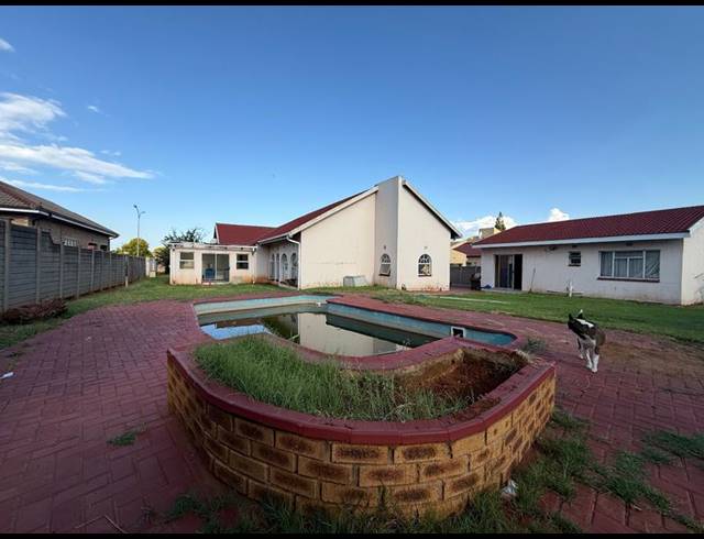 4 BEDROOM HOUSE FOR SALE IN VANDERBIJLPARK SE 3